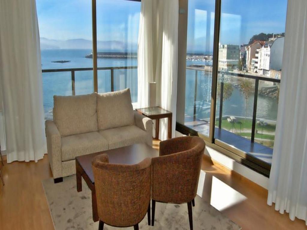 Apartamentos Turisticos Playa De Osmo Corme Εξωτερικό φωτογραφία