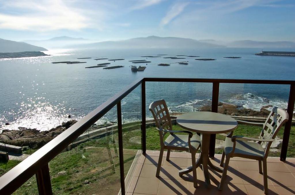 Apartamentos Turisticos Playa De Osmo Corme Εξωτερικό φωτογραφία
