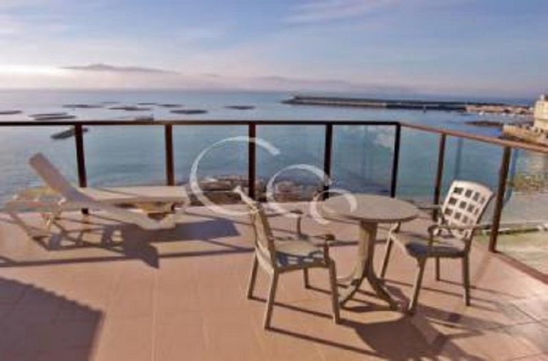 Apartamentos Turisticos Playa De Osmo Corme Εξωτερικό φωτογραφία