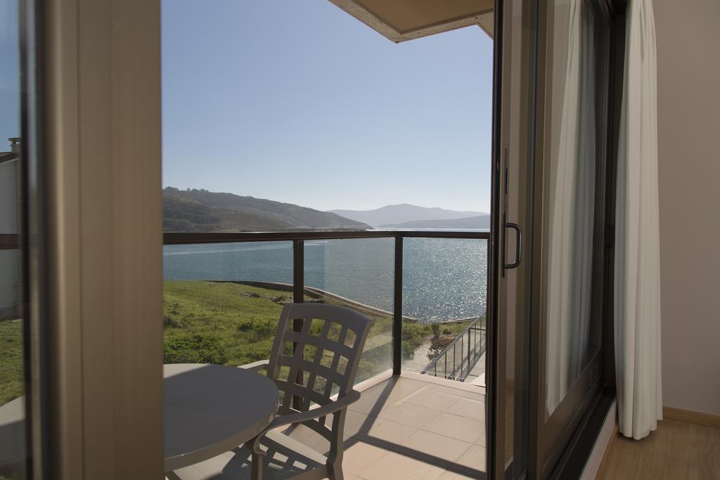 Apartamentos Turisticos Playa De Osmo Corme Εξωτερικό φωτογραφία