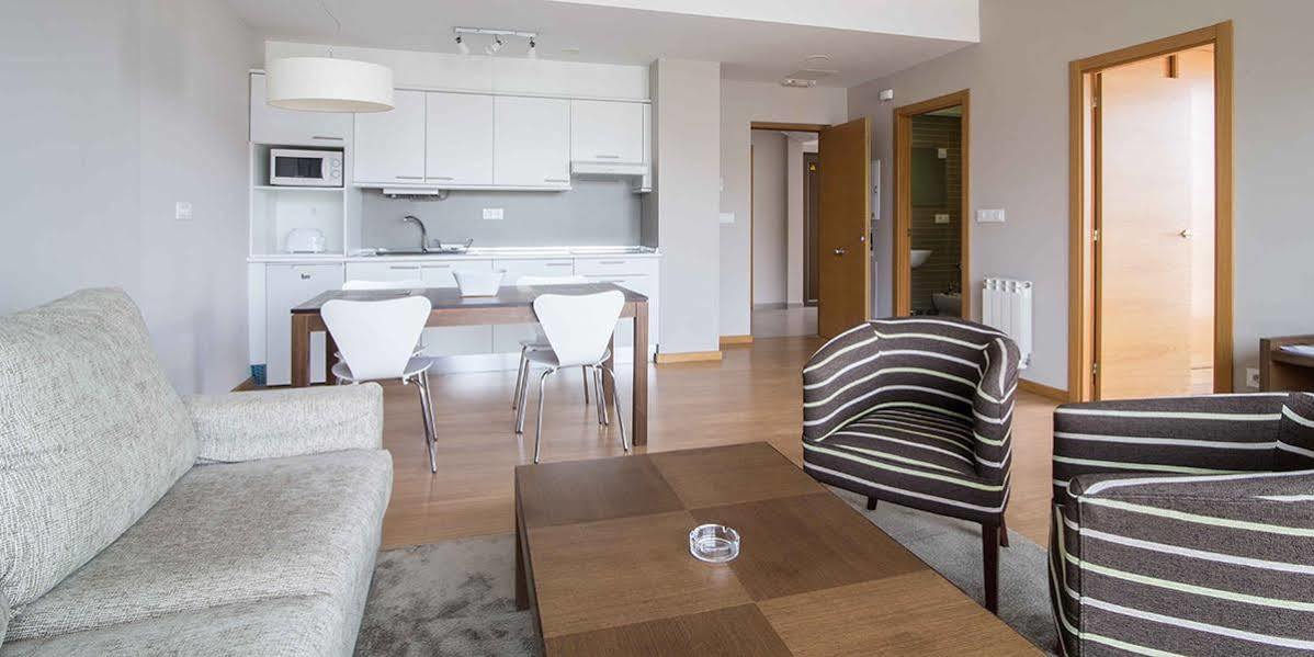 Apartamentos Turisticos Playa De Osmo Corme Εξωτερικό φωτογραφία